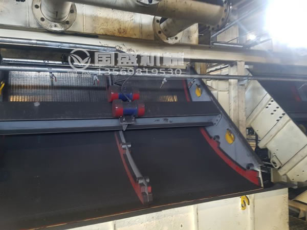 新型翻轉(zhuǎn)震動弧形篩 新型翻轉(zhuǎn)震動弧形篩