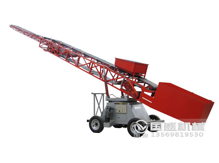 伸縮皮帶輸送機(jī)工作環(huán)境 伸縮皮帶輸送機(jī)工作環(huán)境