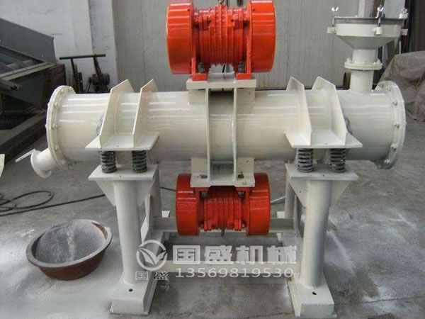 三筒連續(xù)振動(dòng)磨機(jī) 三筒連續(xù)振動(dòng)磨機(jī)